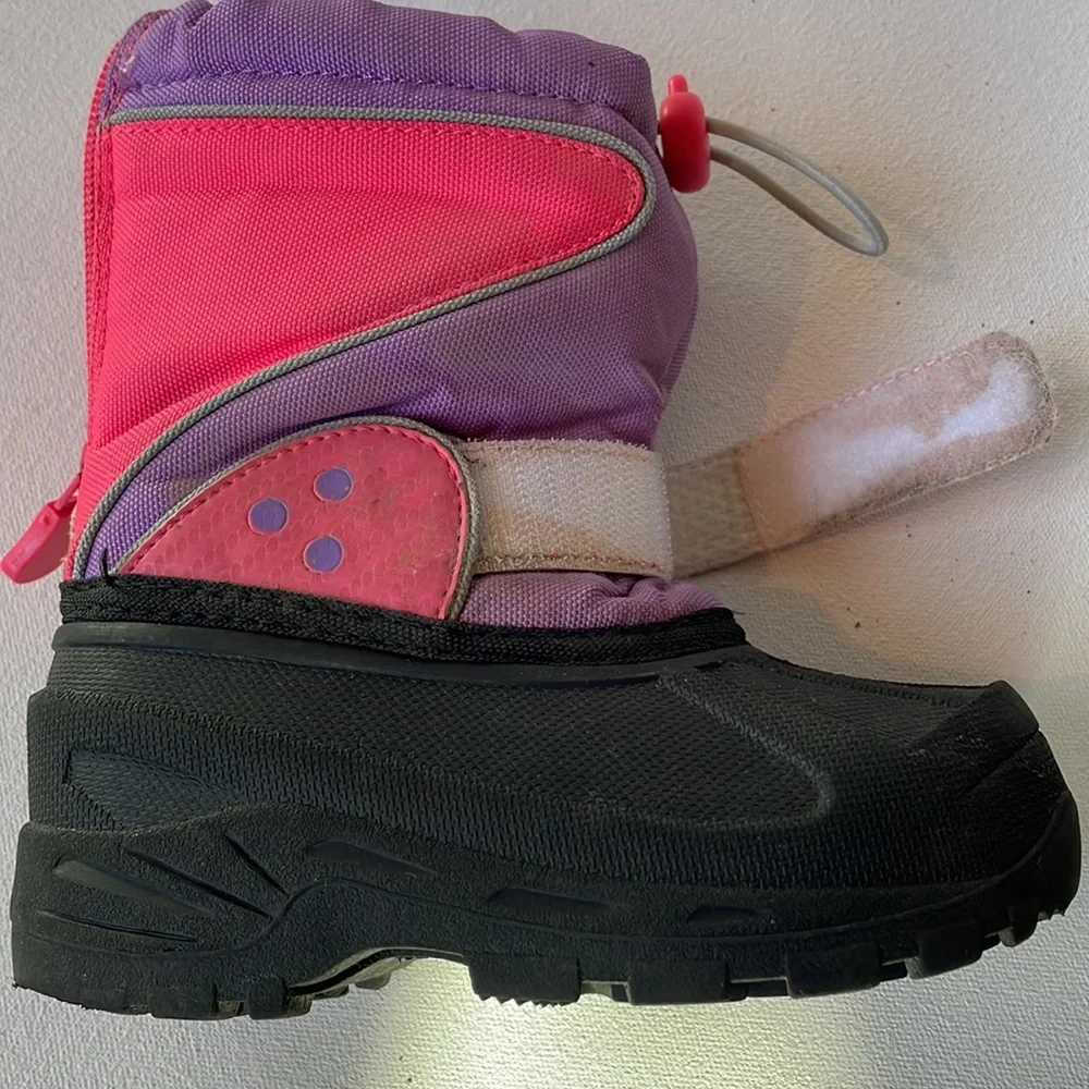 Circo Thermolite purple, pink & black snow boots.  Size 7/8 - Medium